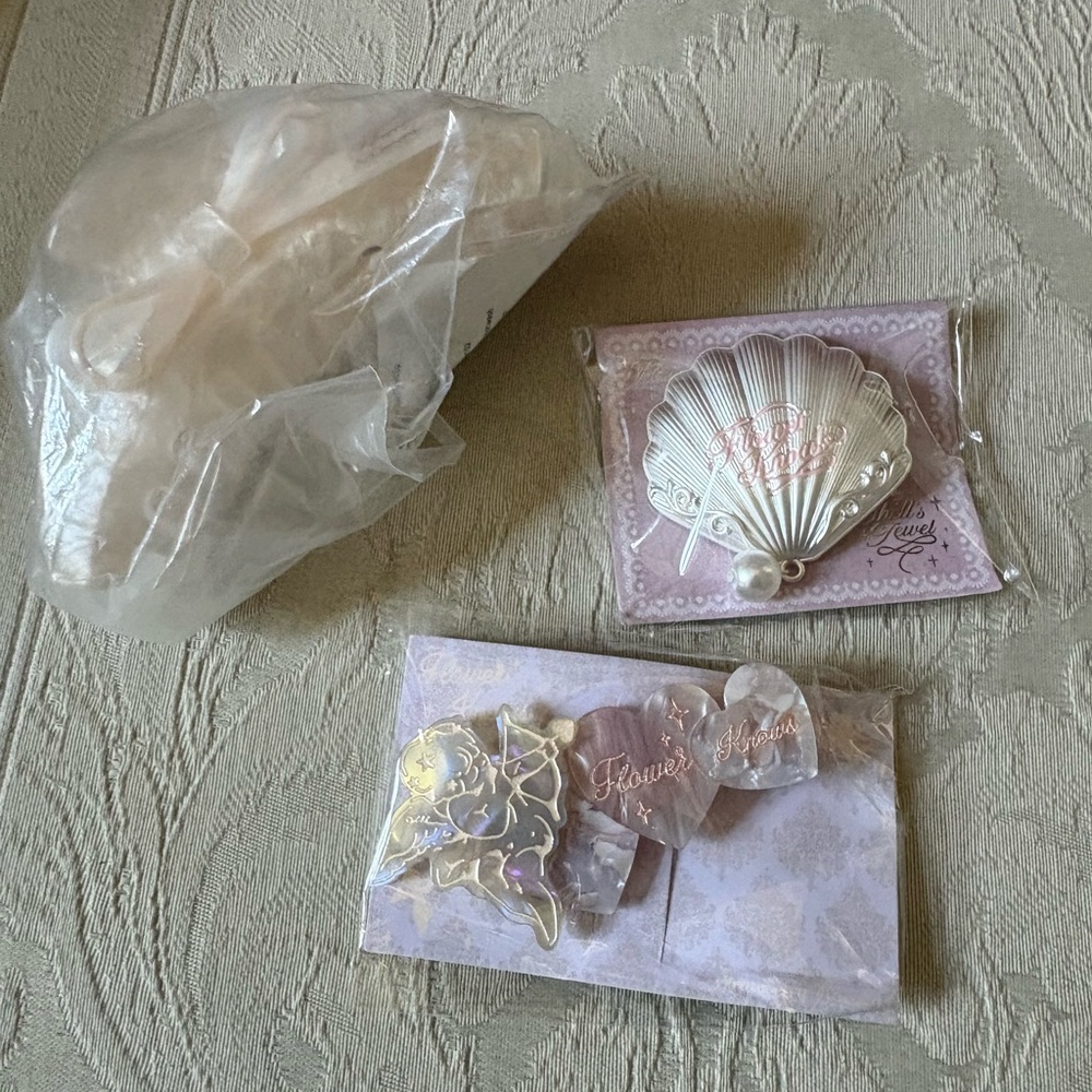 Flower Knows Hair Clip Barrette Claw Clip Bundle Trio BNIB